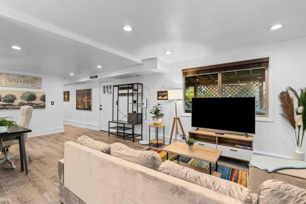 Pacific Nw Gem W/Hot-Tub 15 Minutes Airport. Apartment Auburn Exterior photo