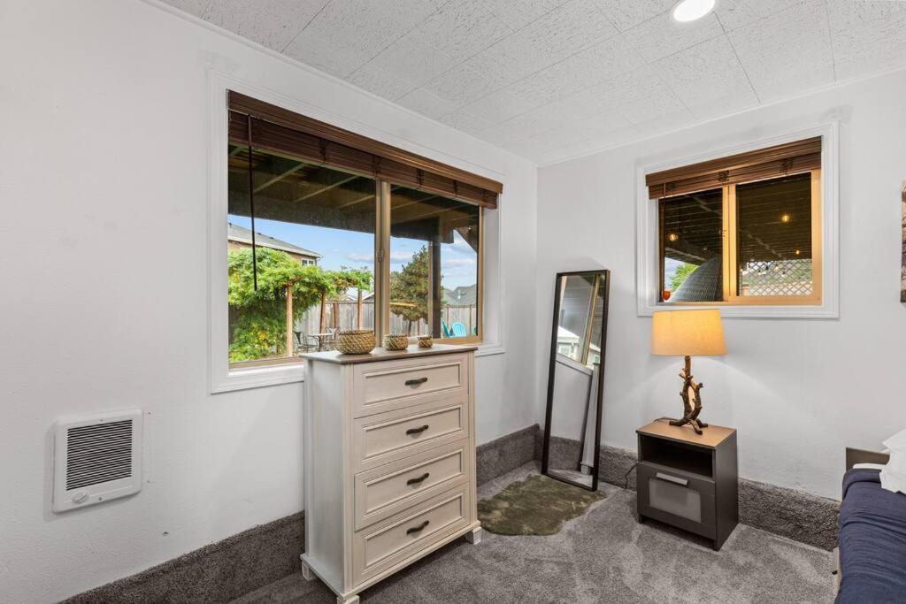 Pacific Nw Gem W/Hot-Tub 15 Minutes Airport. Apartment Auburn Exterior photo